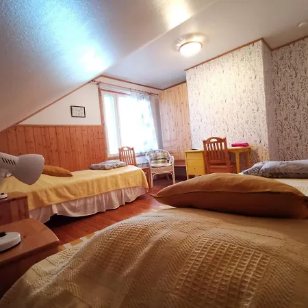 Majatalo Pihlajapuu * 누르메스