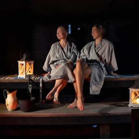 게스트하우스 Majatalo Pihlajapuu 누르메스