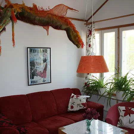 게스트하우스 Majatalo Pihlajapuu